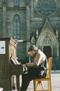 Public piano in Prague